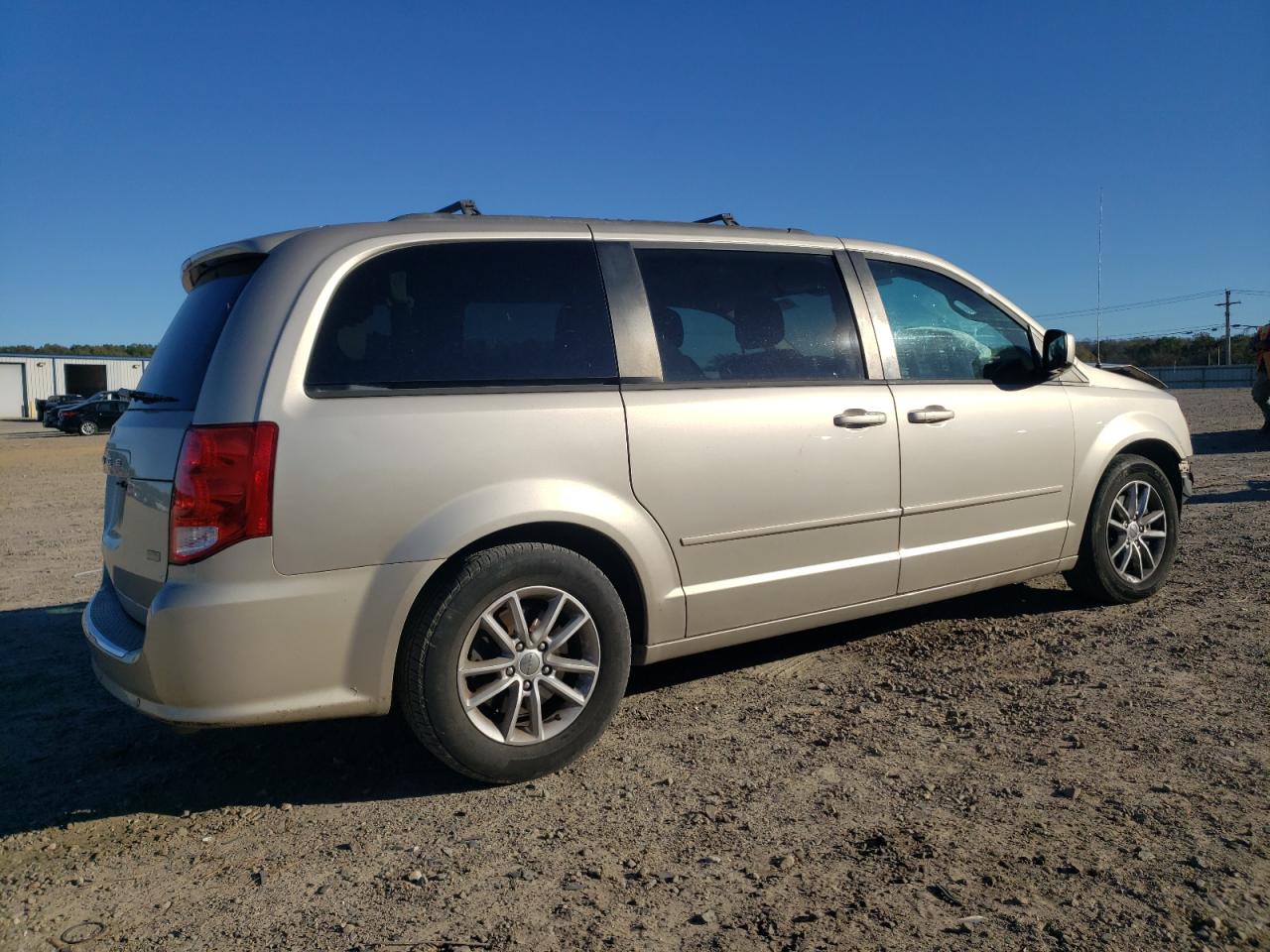 2013 Dodge Caravan - Image 3