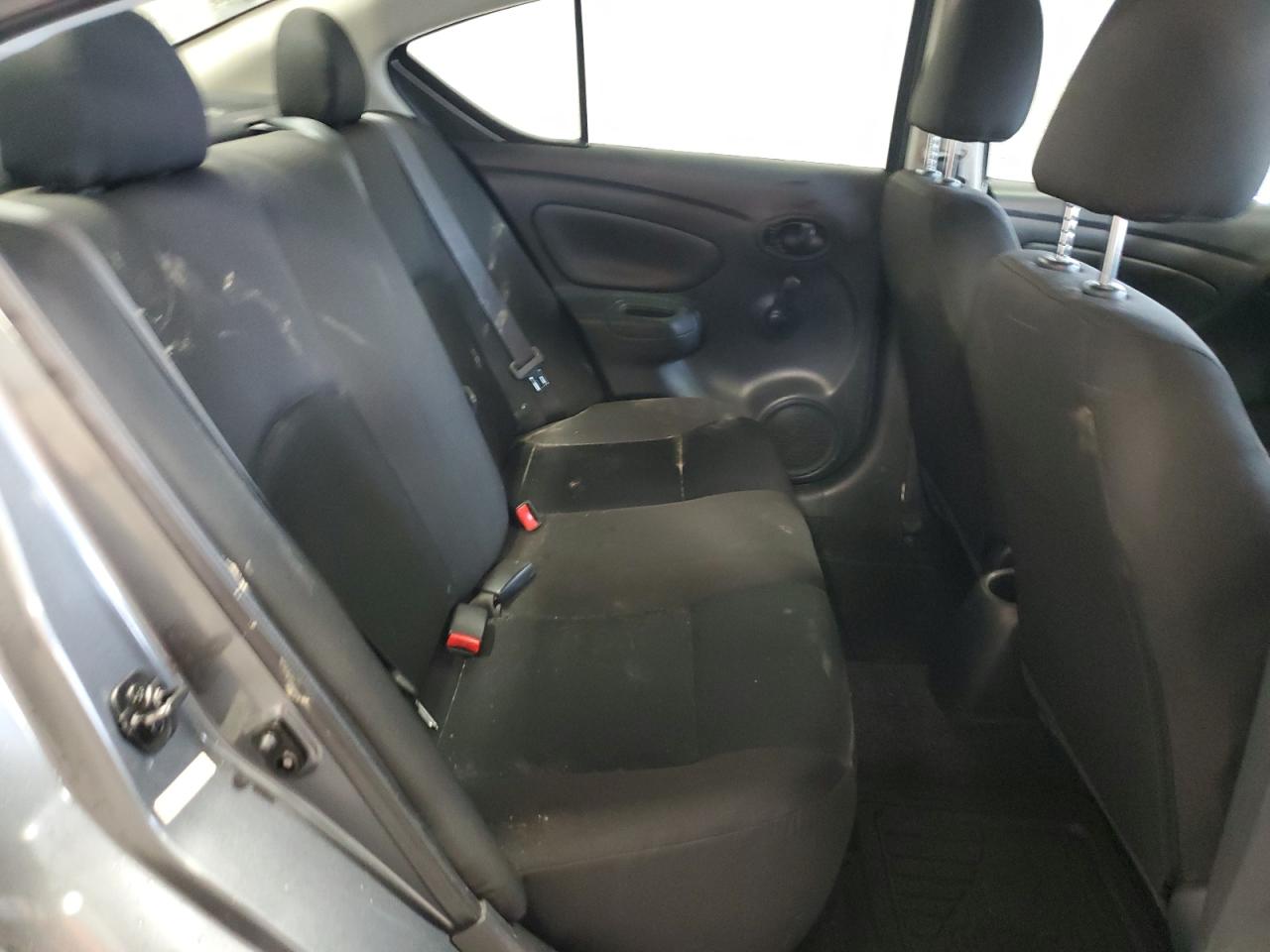 2018 Nissan Versa - Image 10