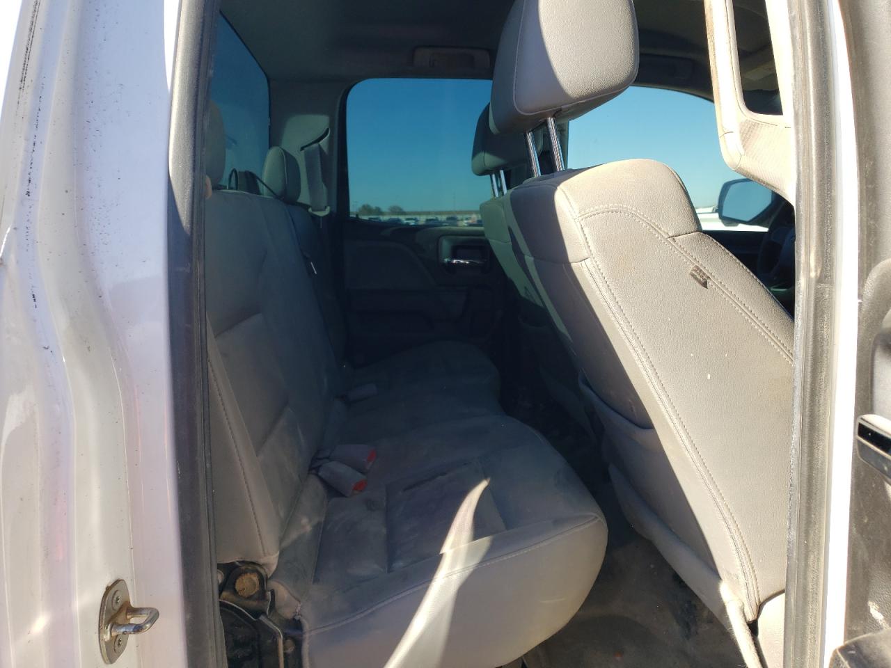 2017 Chevrolet Silverado - Image 10