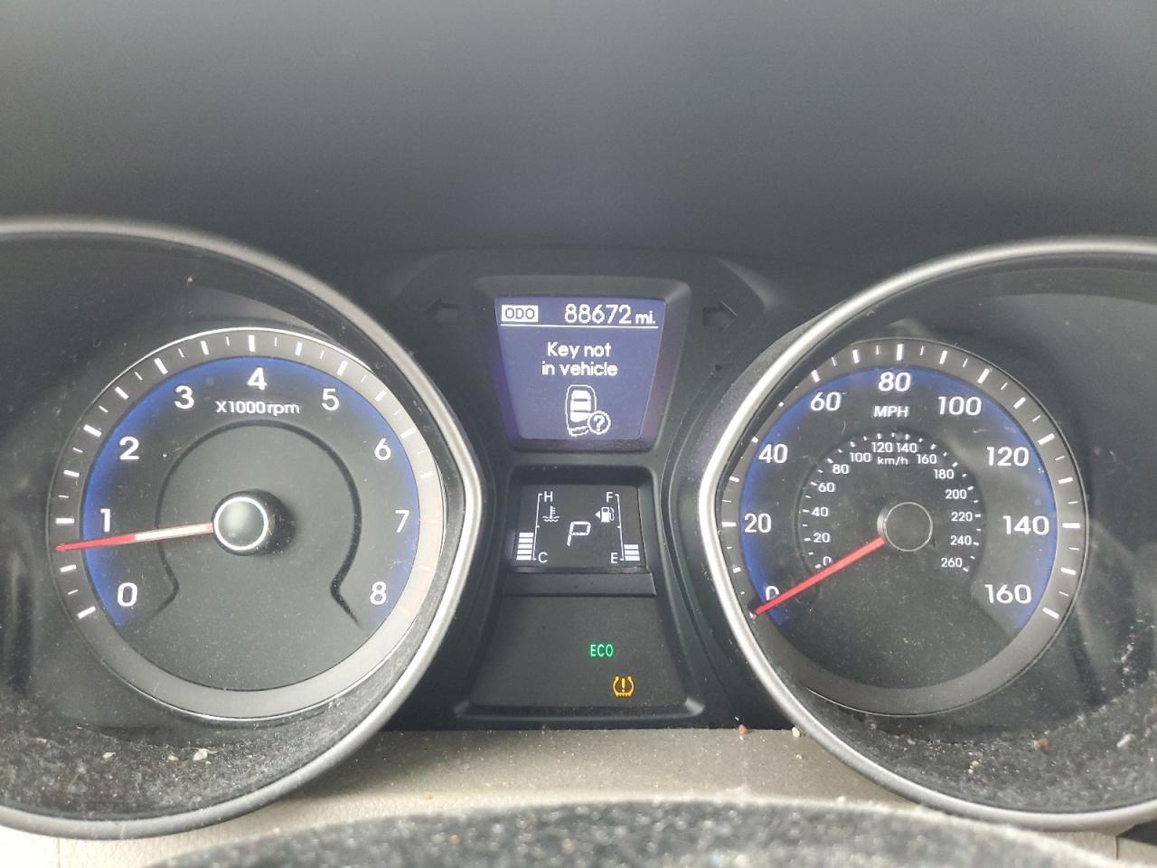 2016 Hyundai Elantra - Image 9