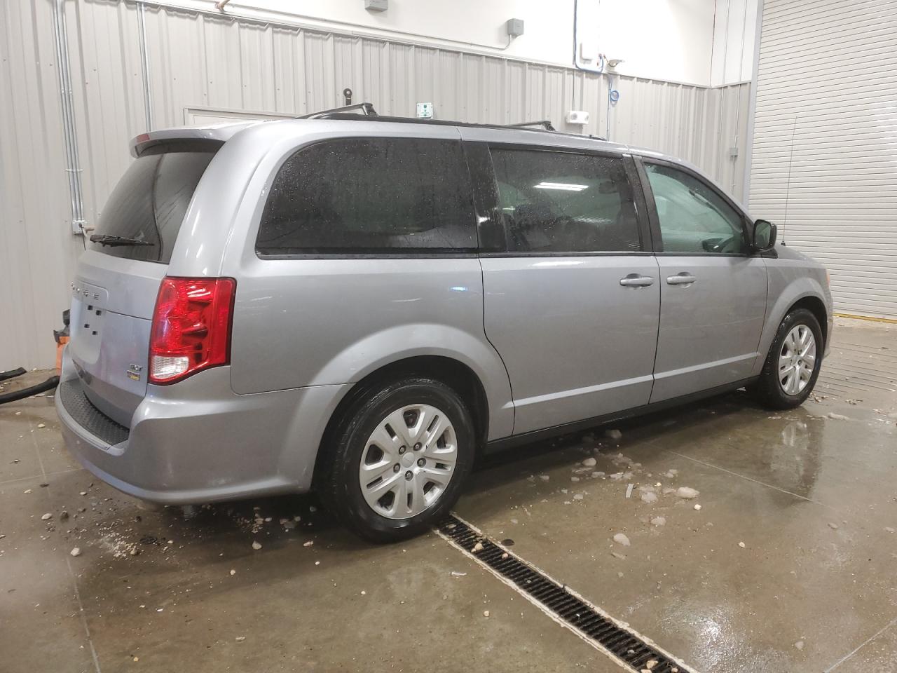 2019 Dodge Caravan - Image 3