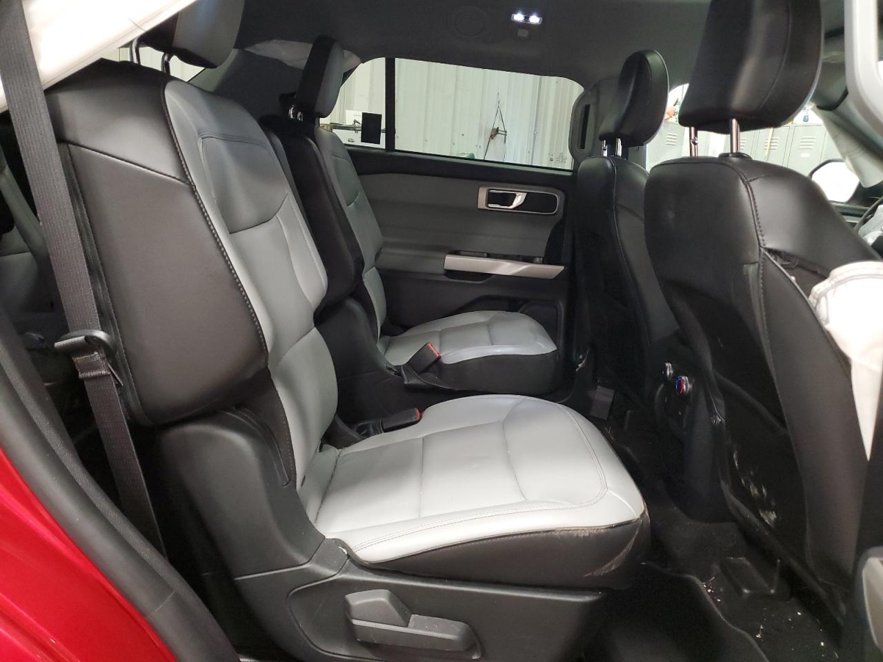 2021 Ford Explorer - Image 11