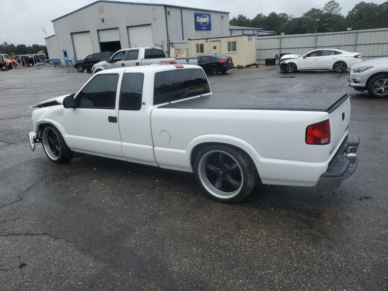 1998 Chevrolet S-10 Pickup - Image 2