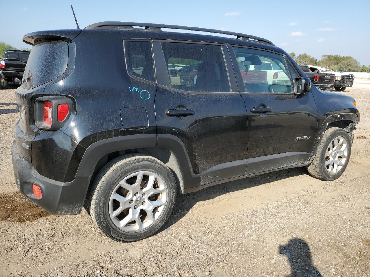 VIN ZACCJABB3JPJ20138 2018 JEEP RENEGADE no.3