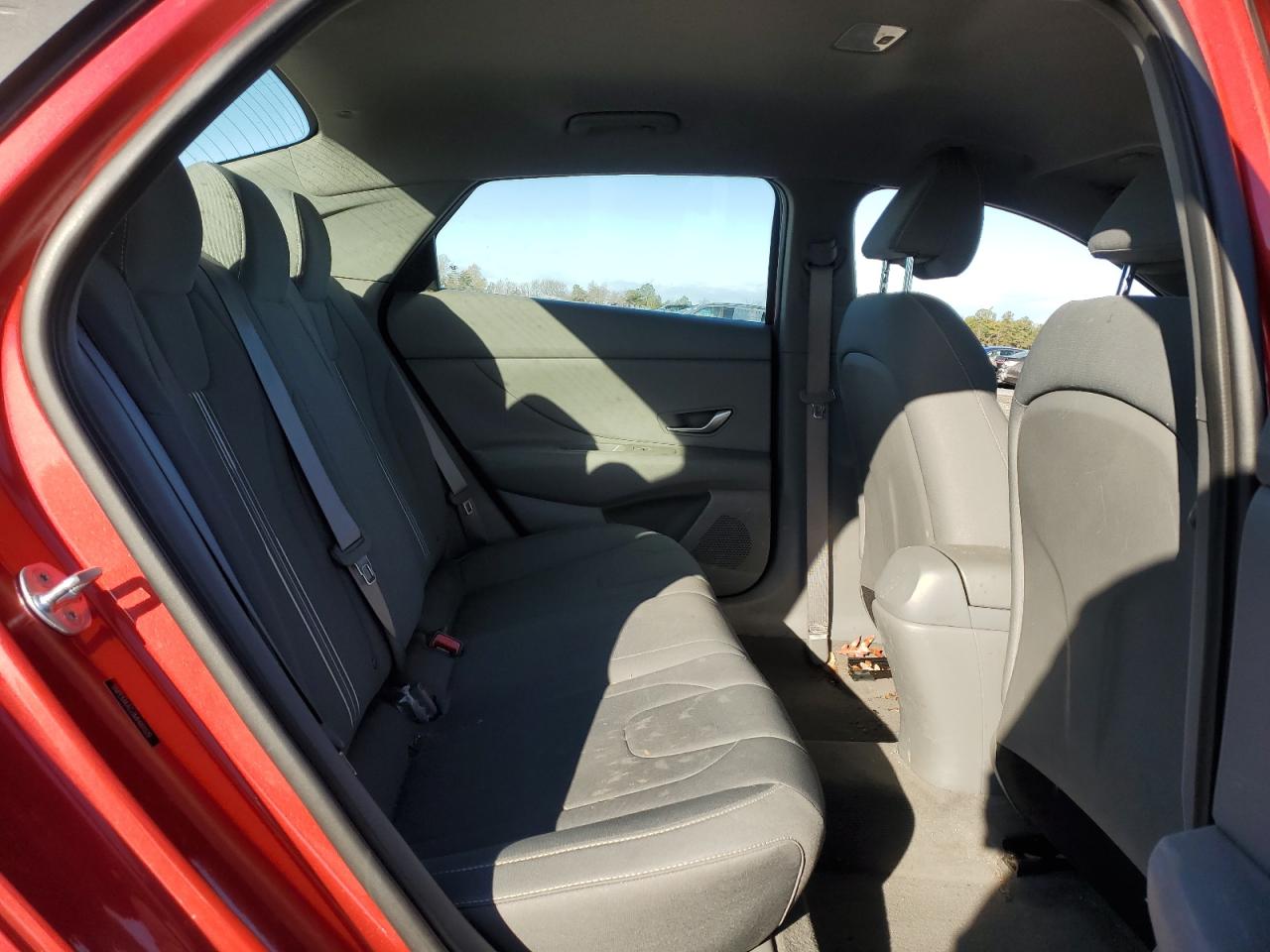 2021 Hyundai Elantra - Image 10