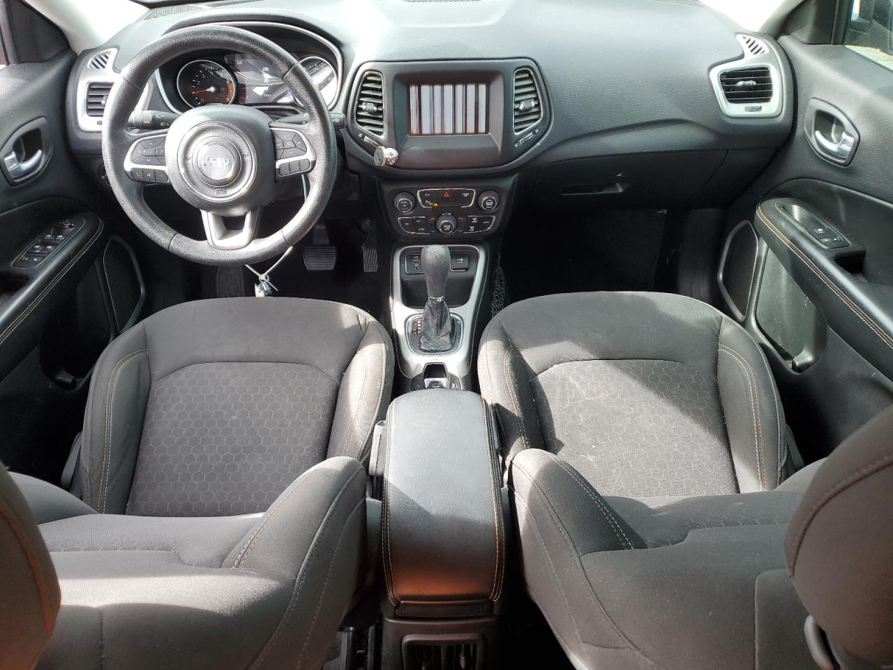 2018 Jeep Compass - Image 8
