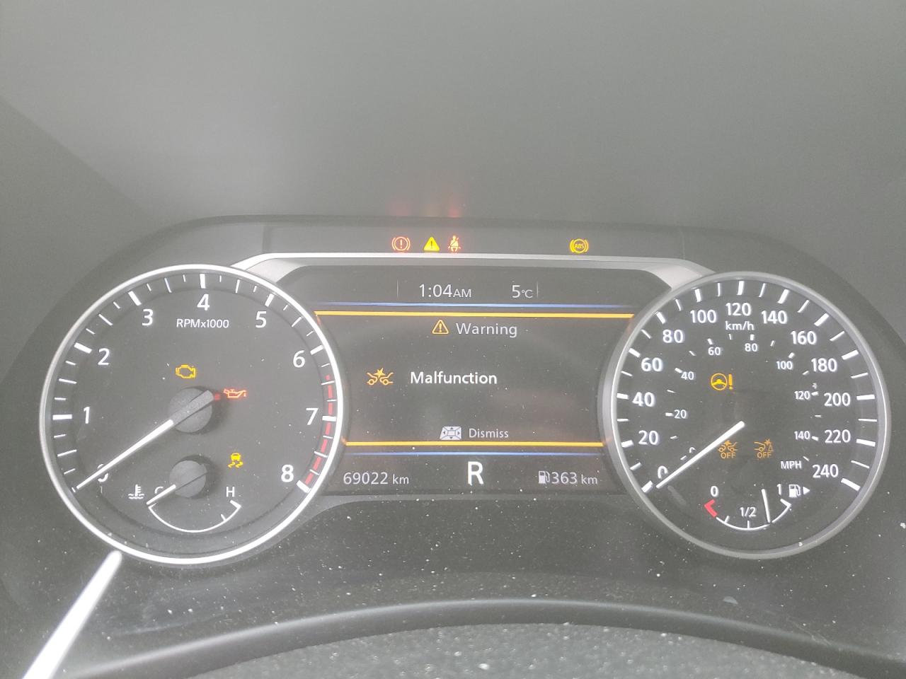 2022 Nissan Sentra - Image 9