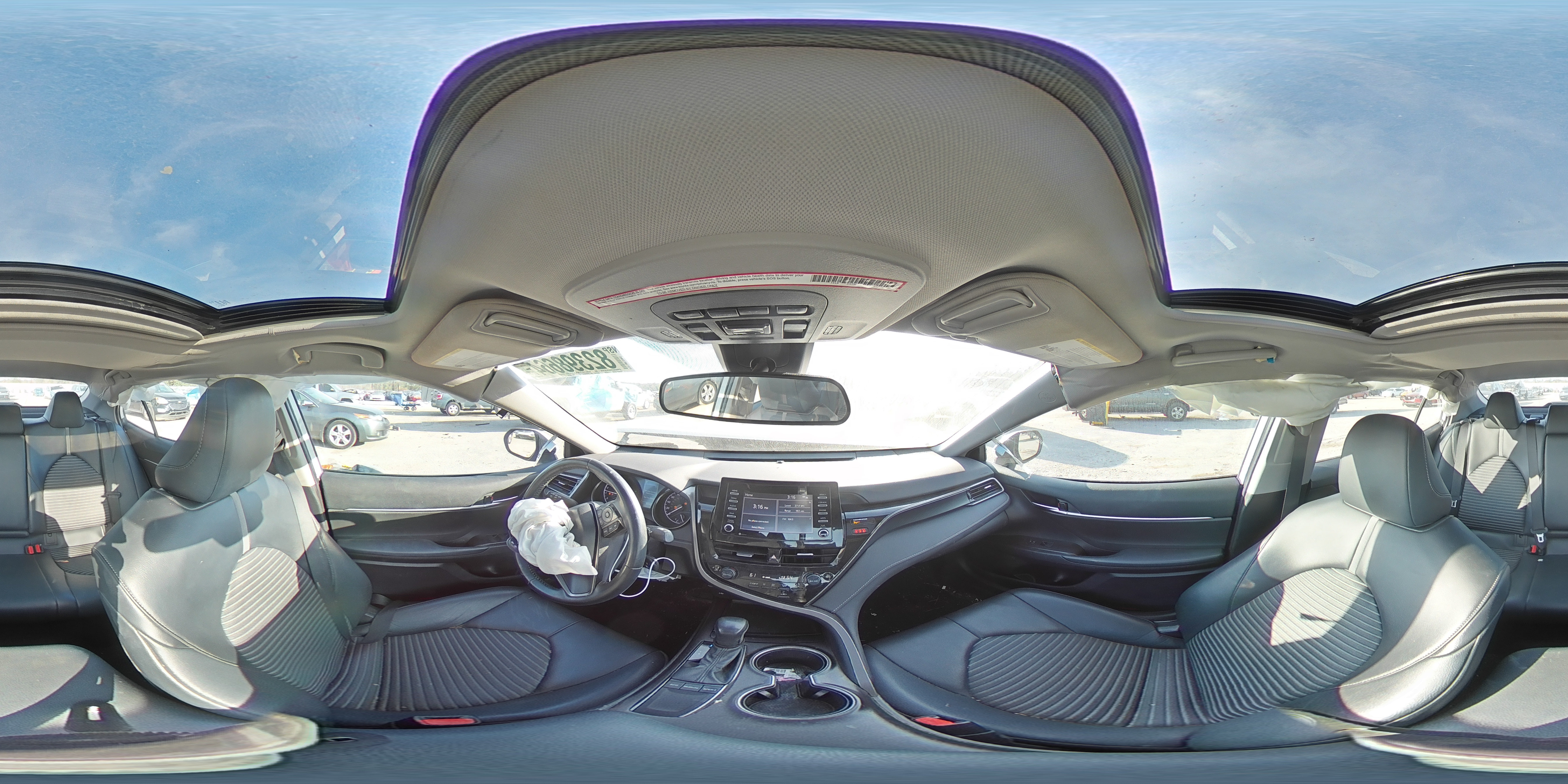 2022 Toyota Camry - Image 13