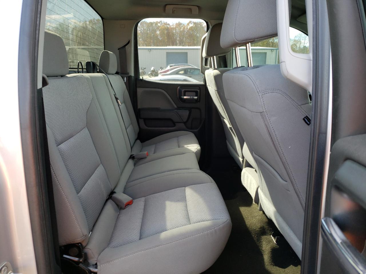 2018 Chevrolet Silverado - Image 10