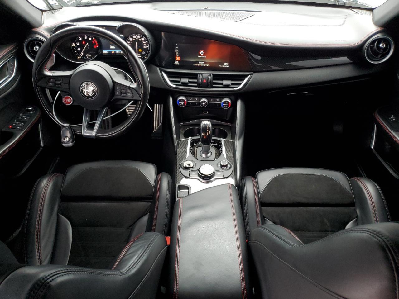 2017 Alfa Romeo Giulia - Image 8