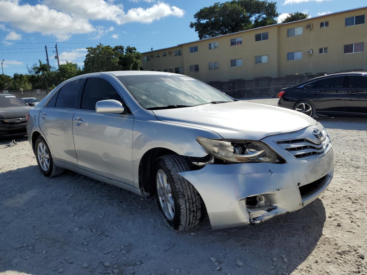 2011 Toyota Camry - Image 4