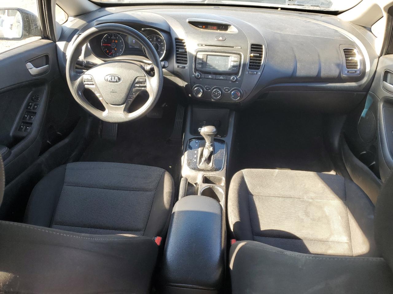 VIN 3KPFK4A7XJE282342 2018 KIA FORTE no.8