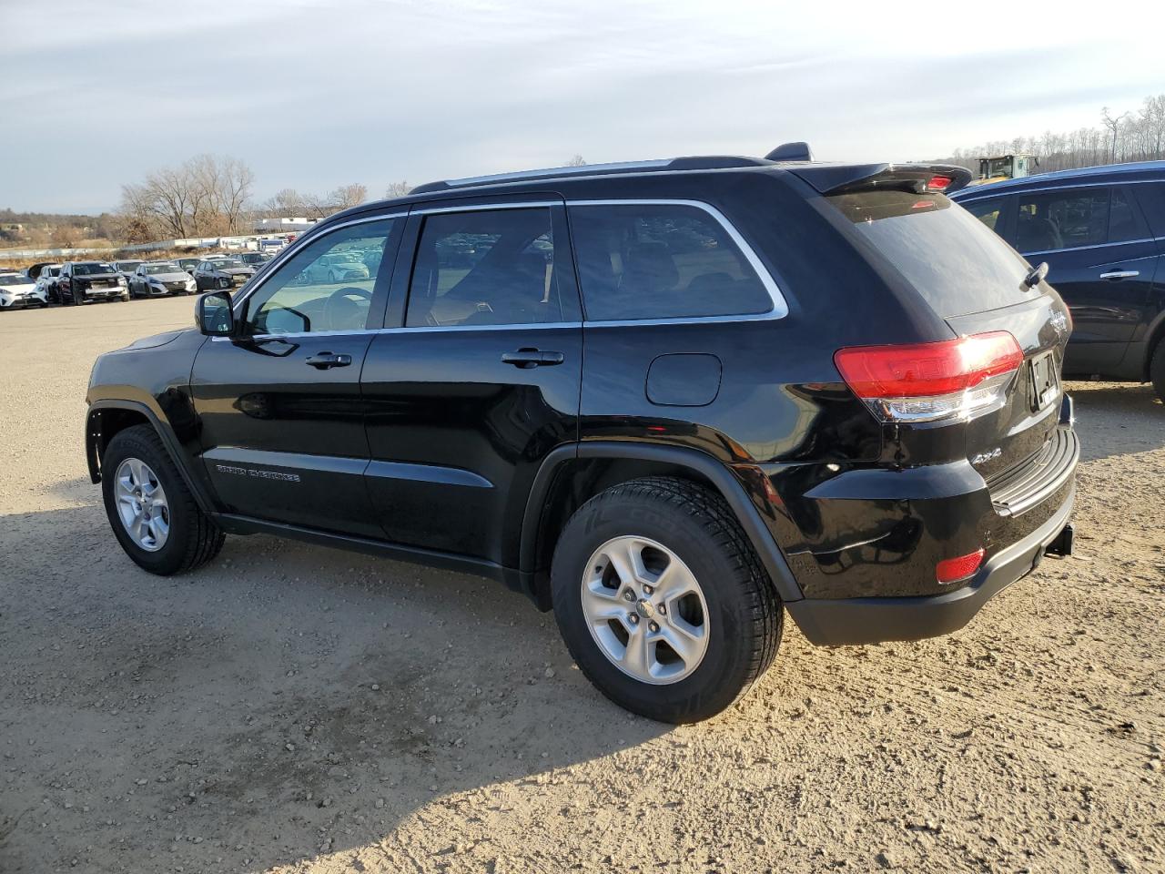 2017 Jeep Grand Cherokee - Image 2