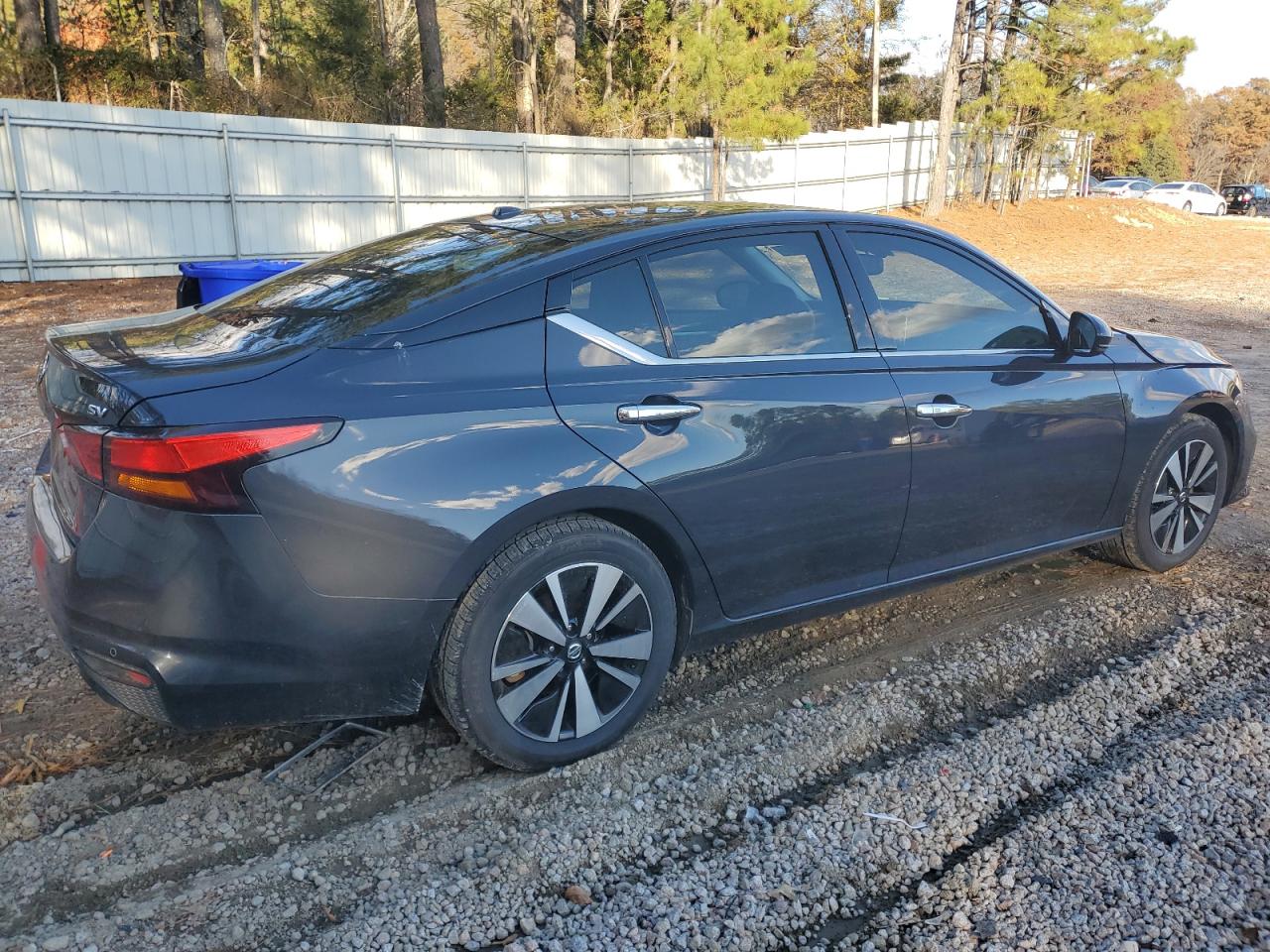 2019 Nissan Altima - Image 3