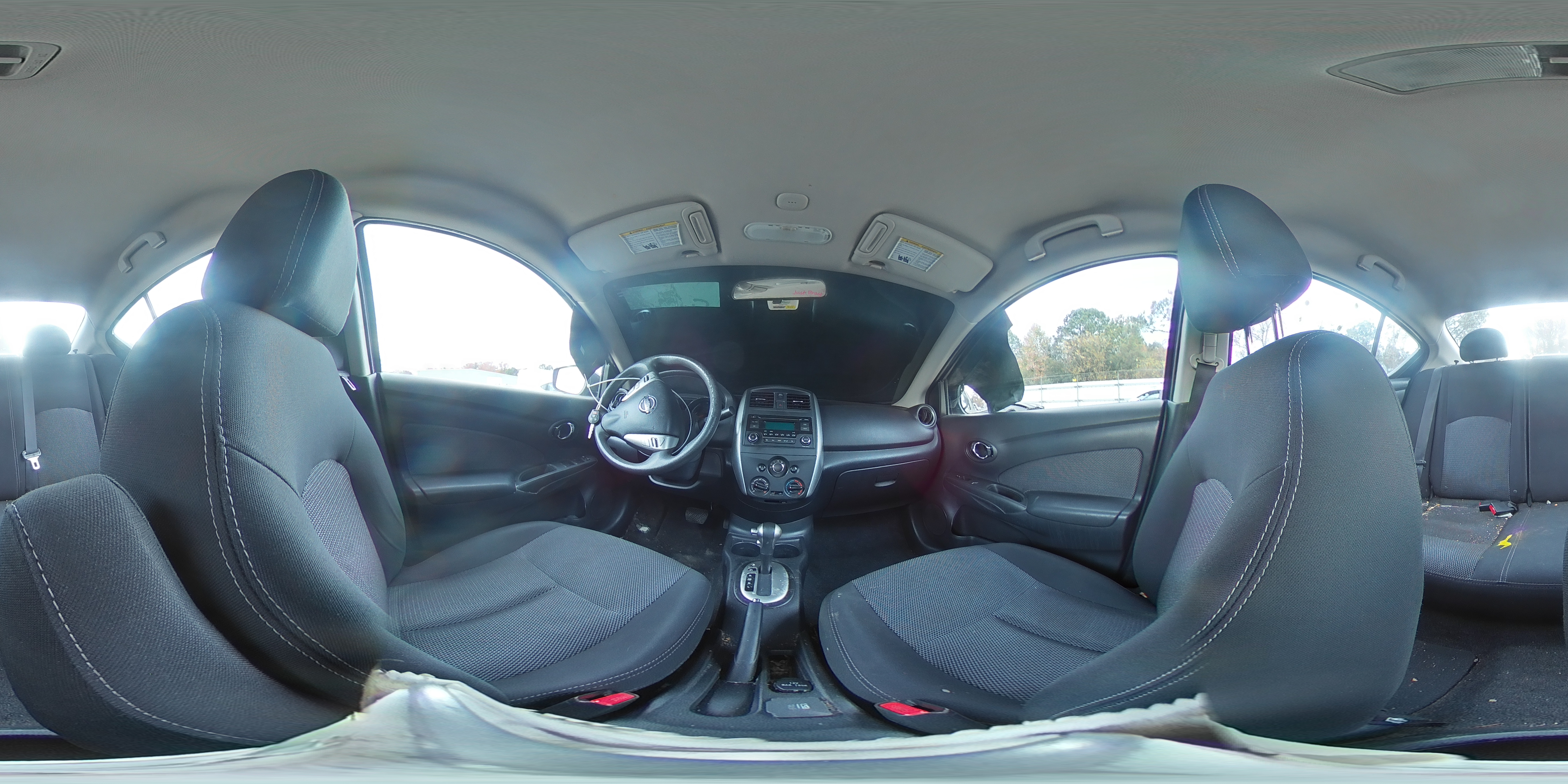 2015 Nissan Versa - Image 12