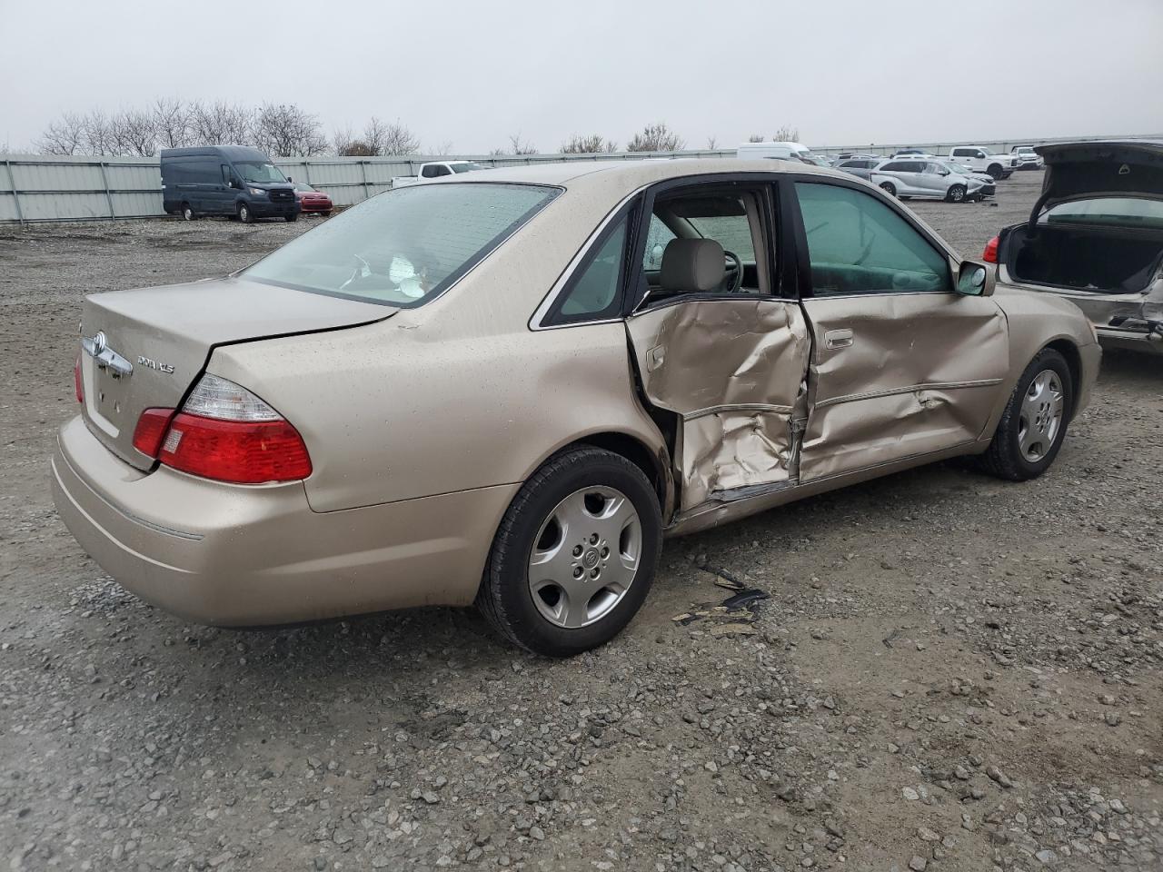 2003 Toyota Avalon - Image 3