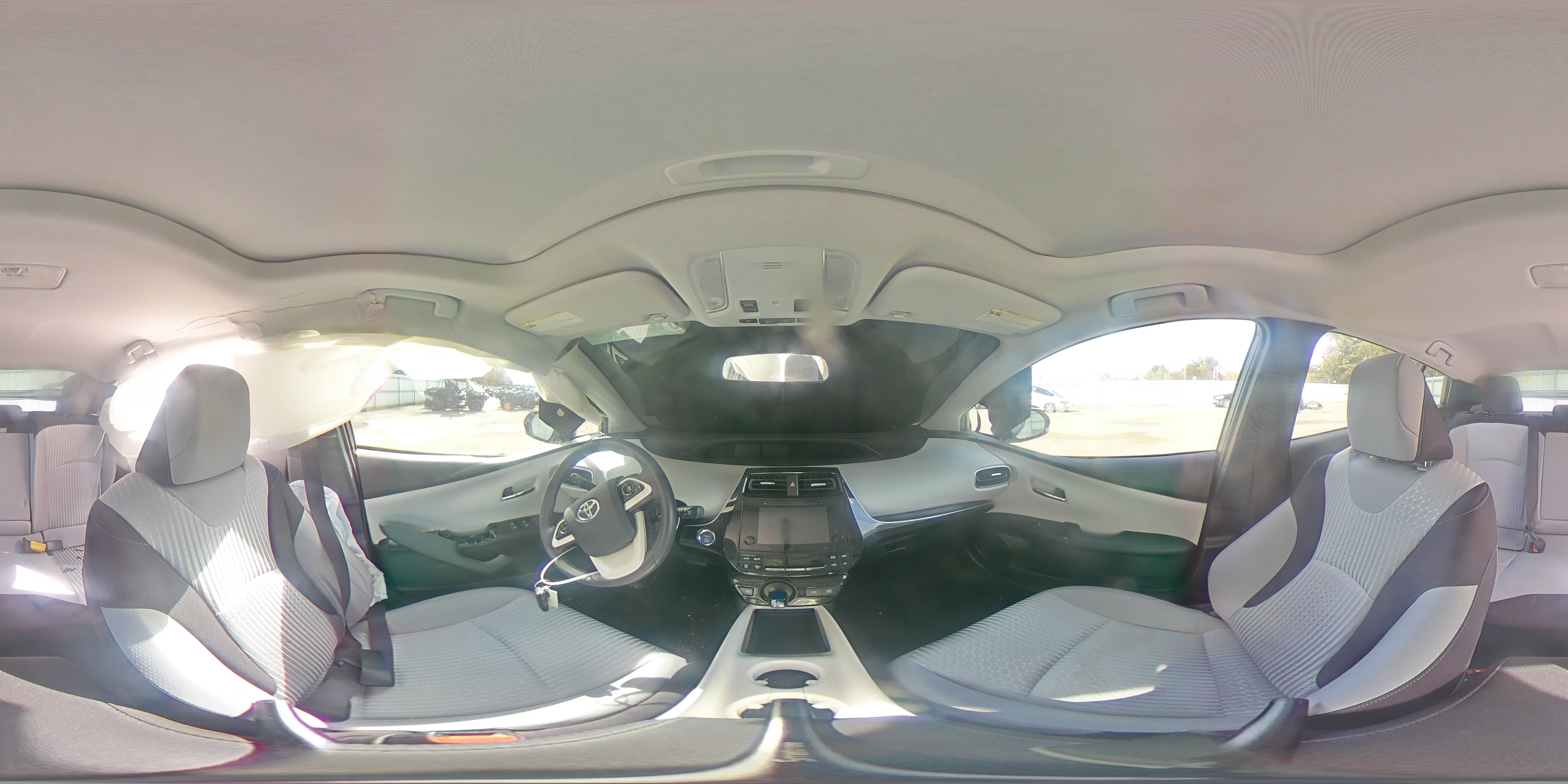 2017 Toyota Prius - Image 13