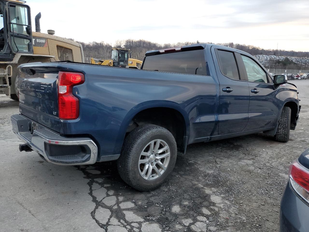 2019 Chevrolet Silverado - Image 3