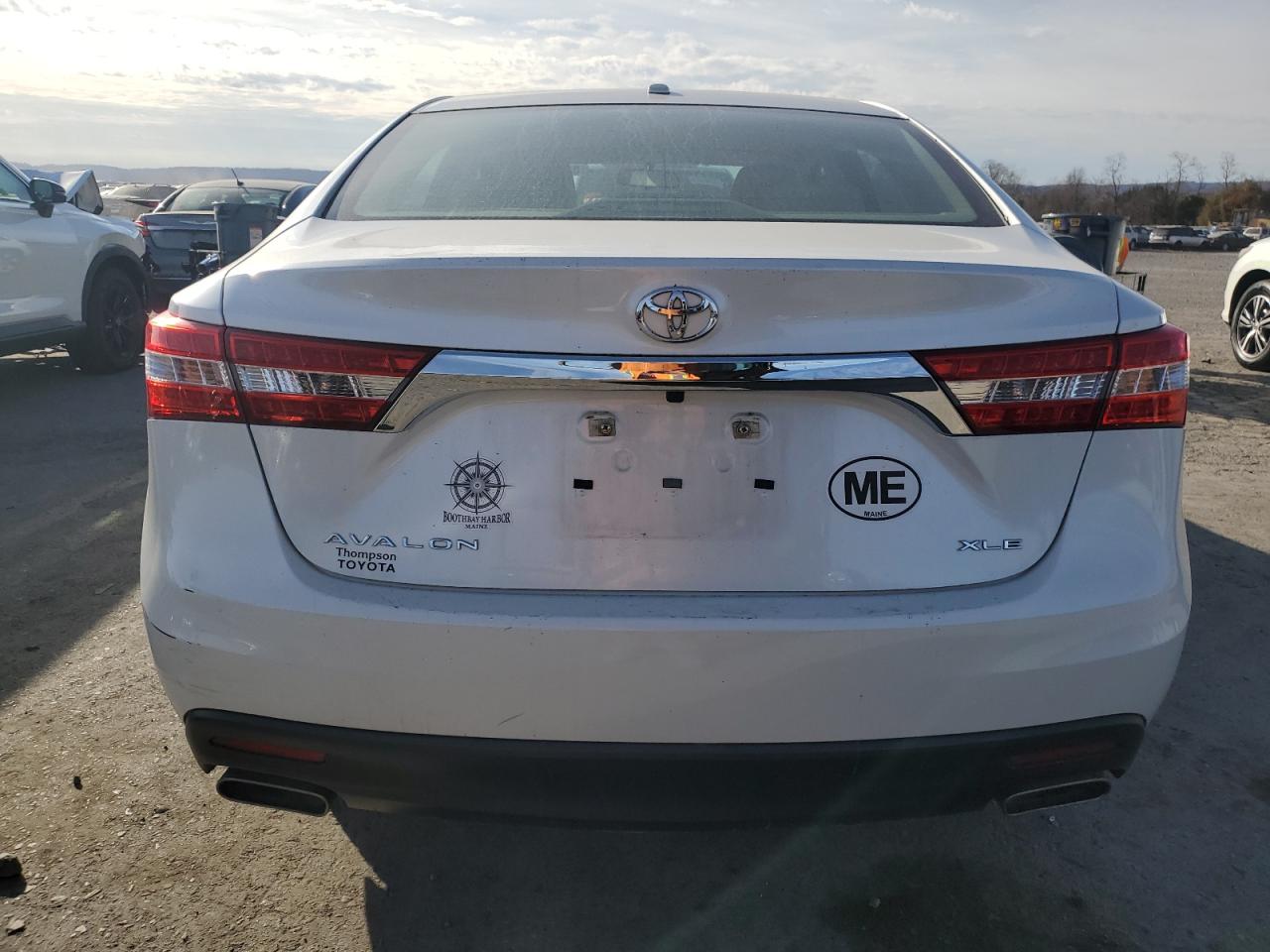 2015 Toyota Avalon - Image 6