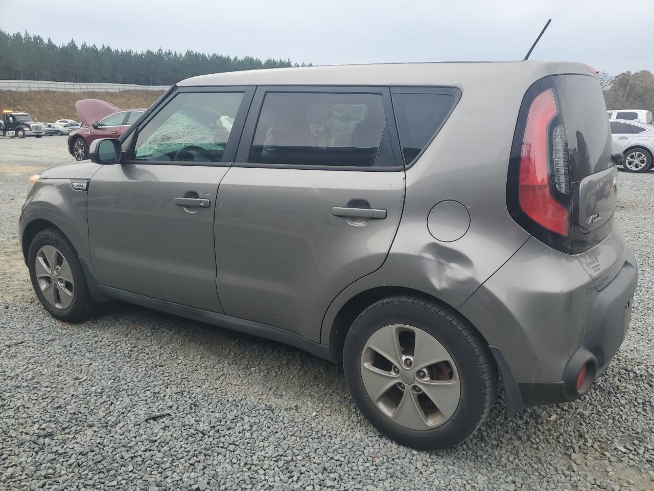 VIN KNDJN2A23F7119758 2015 KIA SOUL no.2