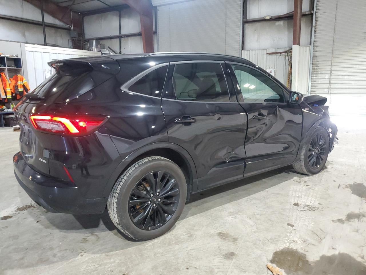 2023 Ford Escape - Image 3