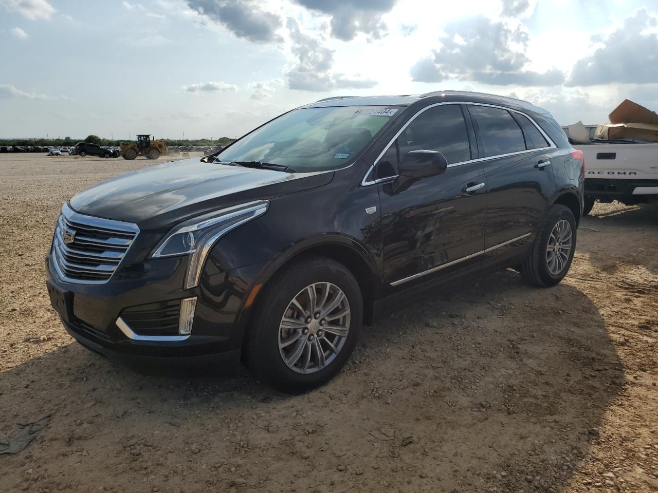 2017 Cadillac XT5 - Image 1
