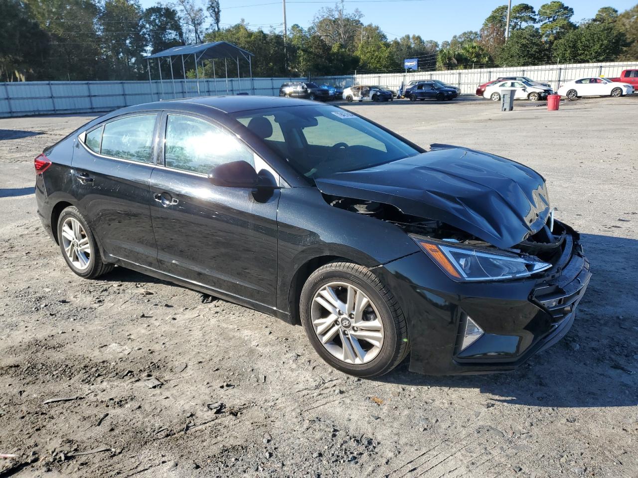 2019 Hyundai Elantra - Image 4