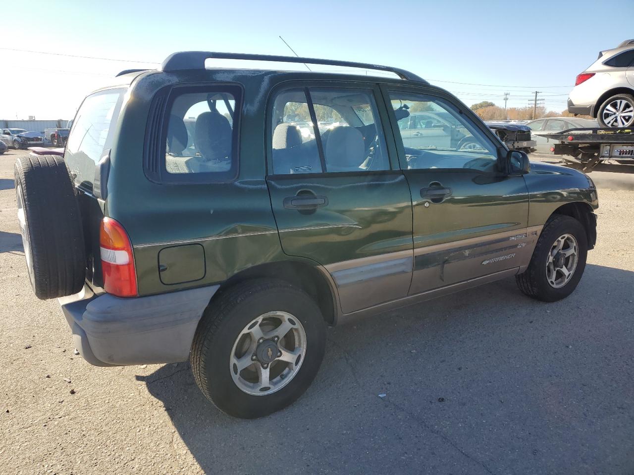 2000 Chevrolet Tracker - Image 3