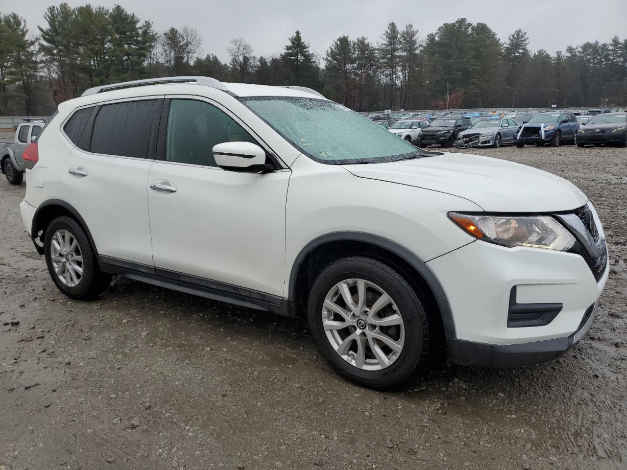2018 Nissan Rogue - Image 4