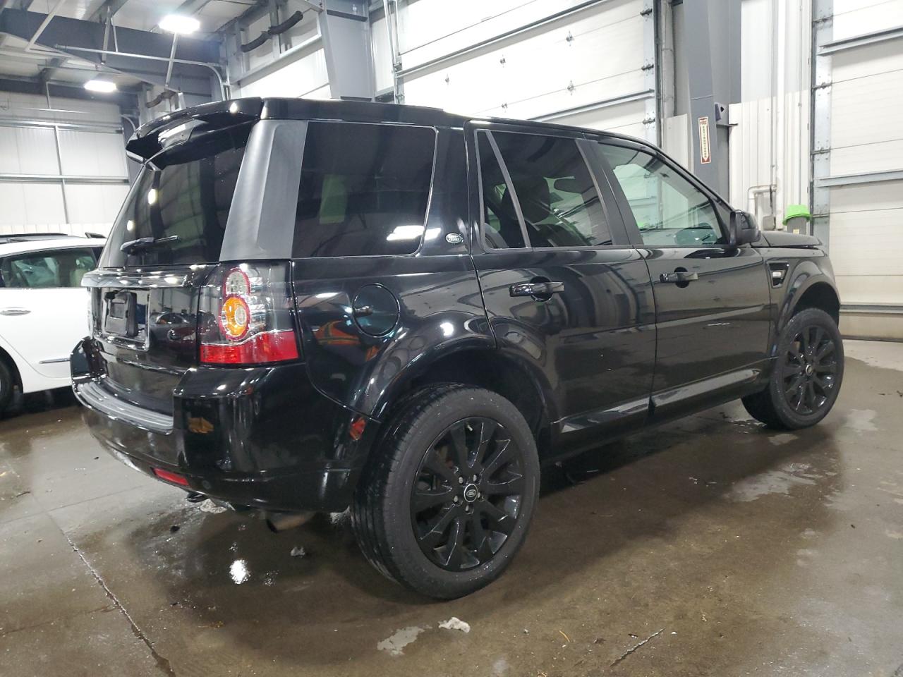 2015 Land Rover LR2 - Image 3