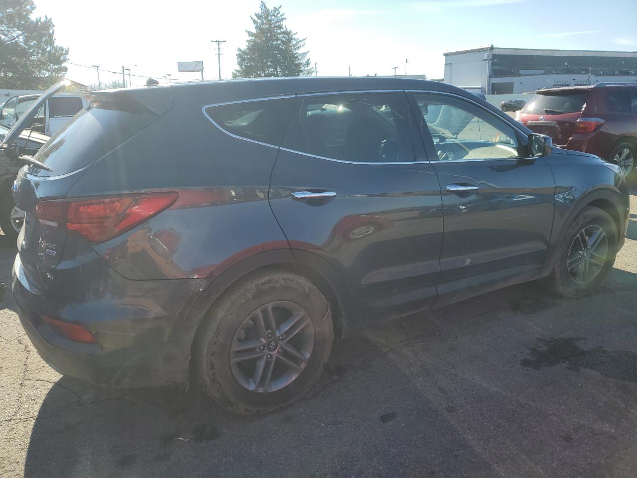 VIN 5XYZTDLB9JG572246 2018 HYUNDAI SANTA FE no.3