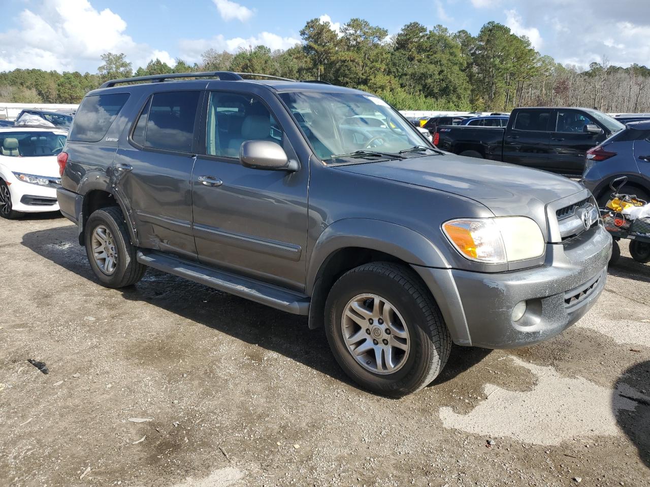 2005 Toyota Sequoia - Image 4