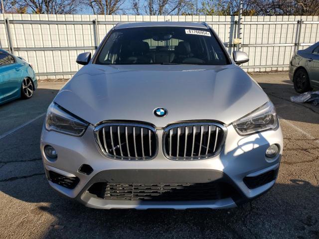 Parquets BMW X1 2016 Srebrny