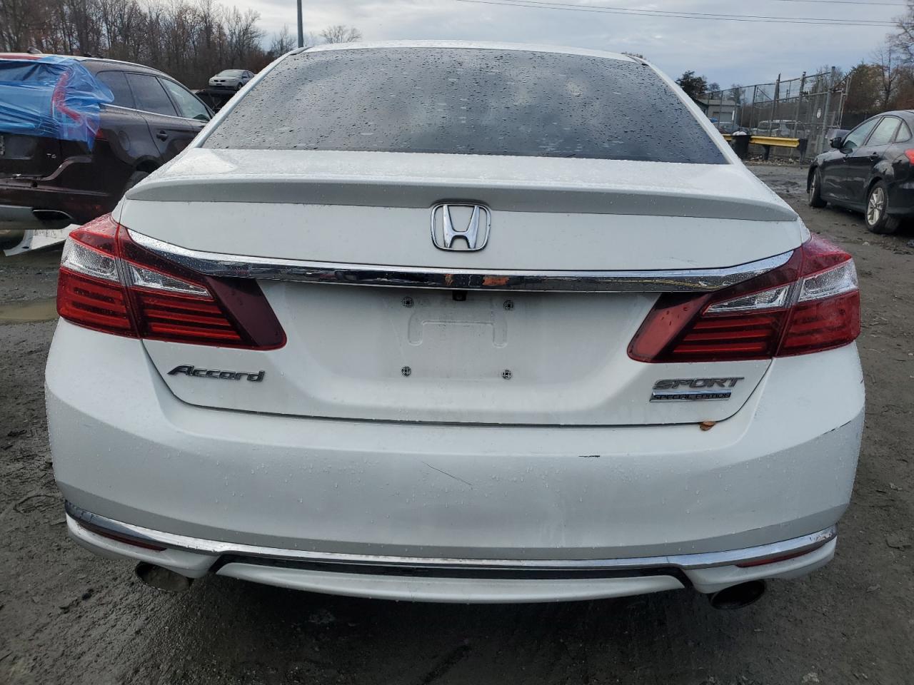 2017 Honda Accord - Image 6
