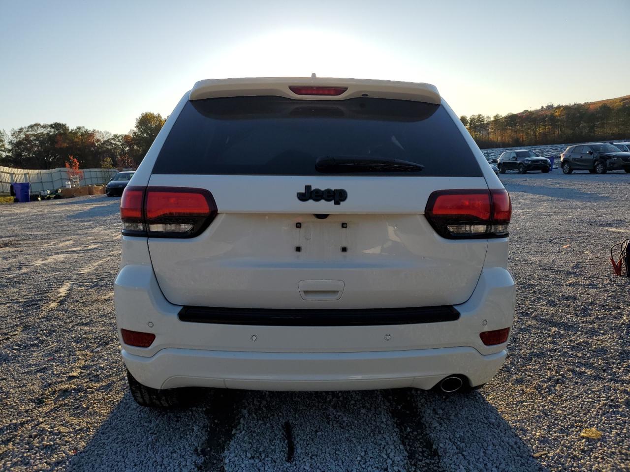 2018 Jeep Grand Cherokee - Image 6
