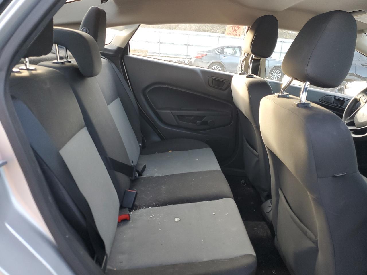 2016 Ford Fiesta - Image 10