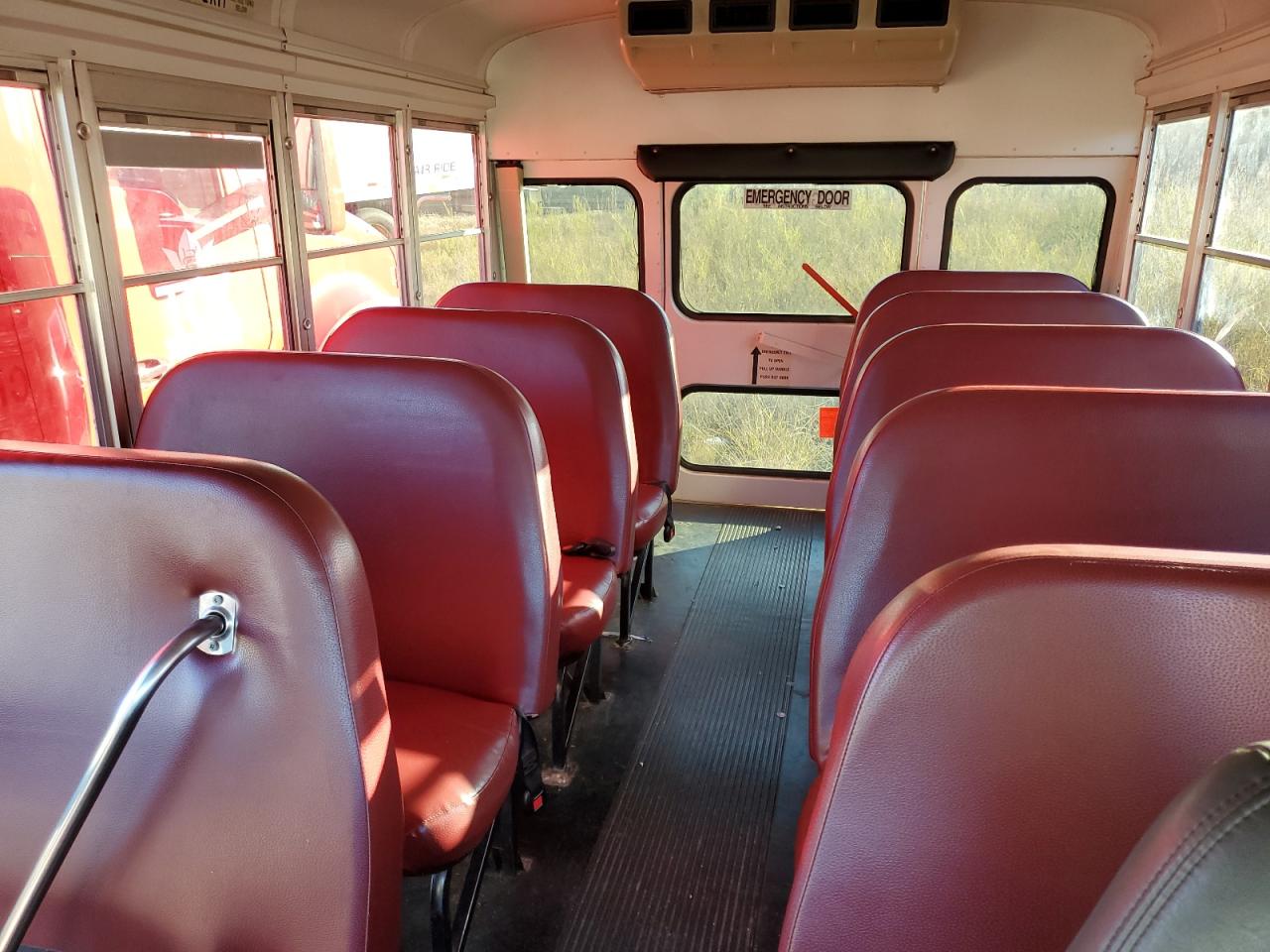 2002 Chevrolet Express - Image 11