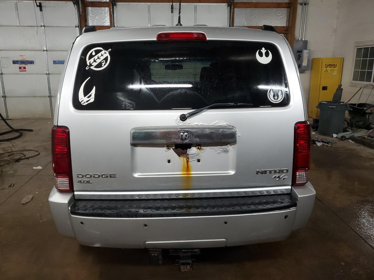 2009 Dodge Nitro - Image 6