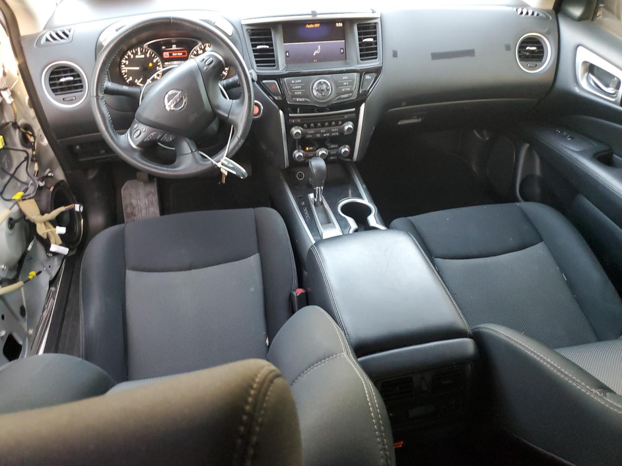 2018 Nissan Pathfinder - Image 8