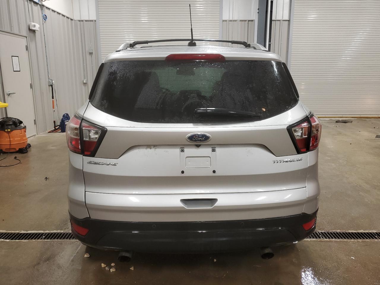 VIN 1FMCU9J96HUB04009 2017 FORD ESCAPE no.6