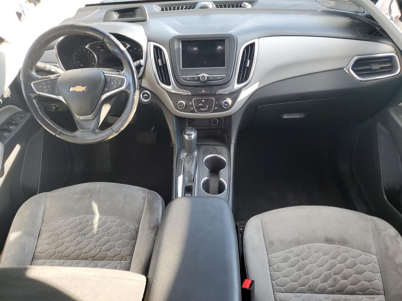 VIN 2GNAXJEV0K6240810 2019 CHEVROLET EQUINOX no.8