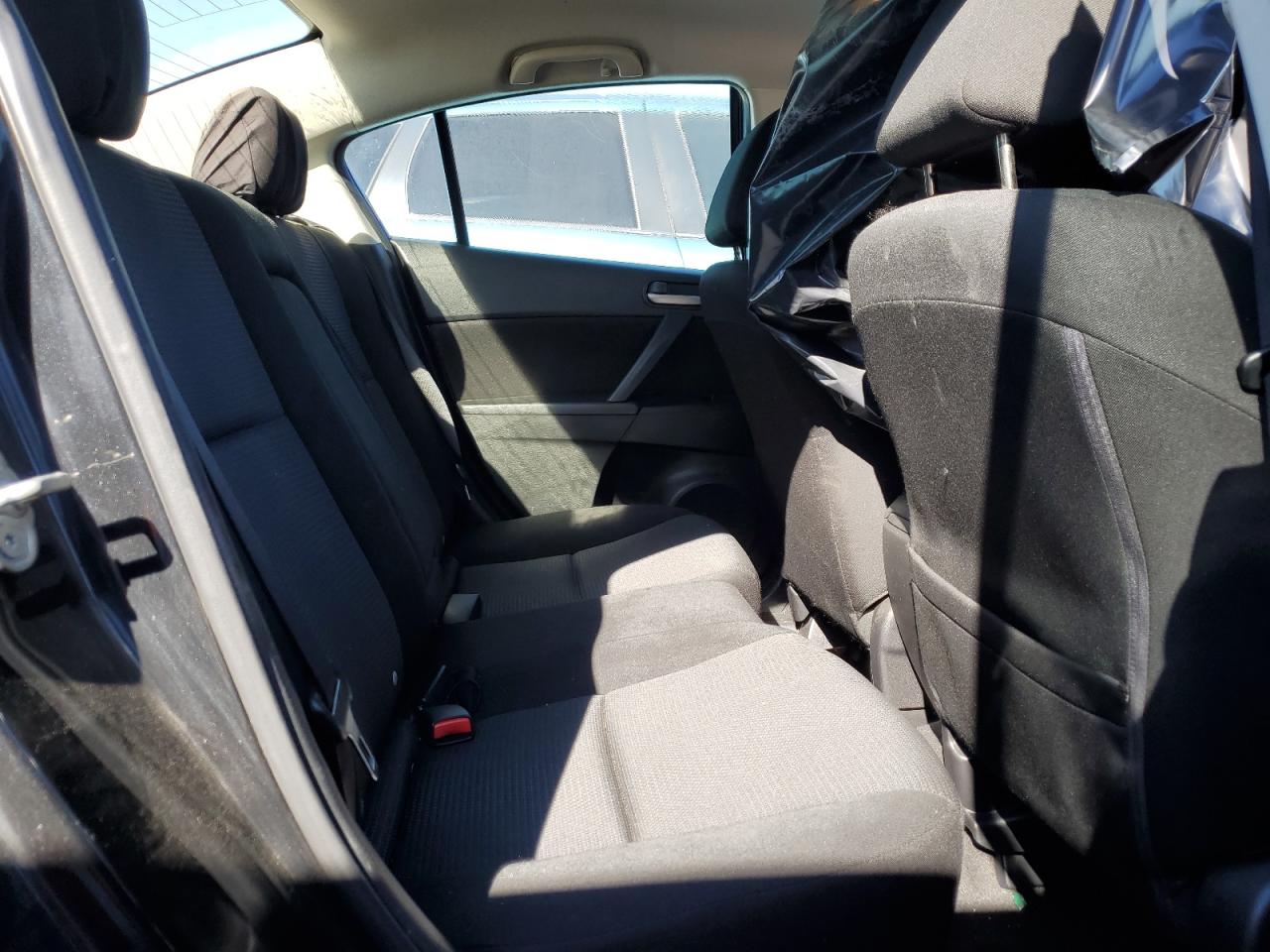 2012 Mazda 3 - Image 10