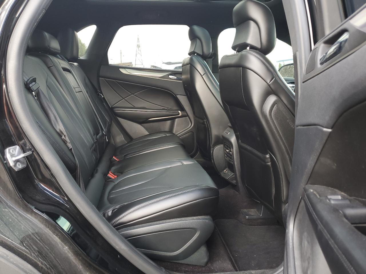 2018 Lincoln MKC - Image 11