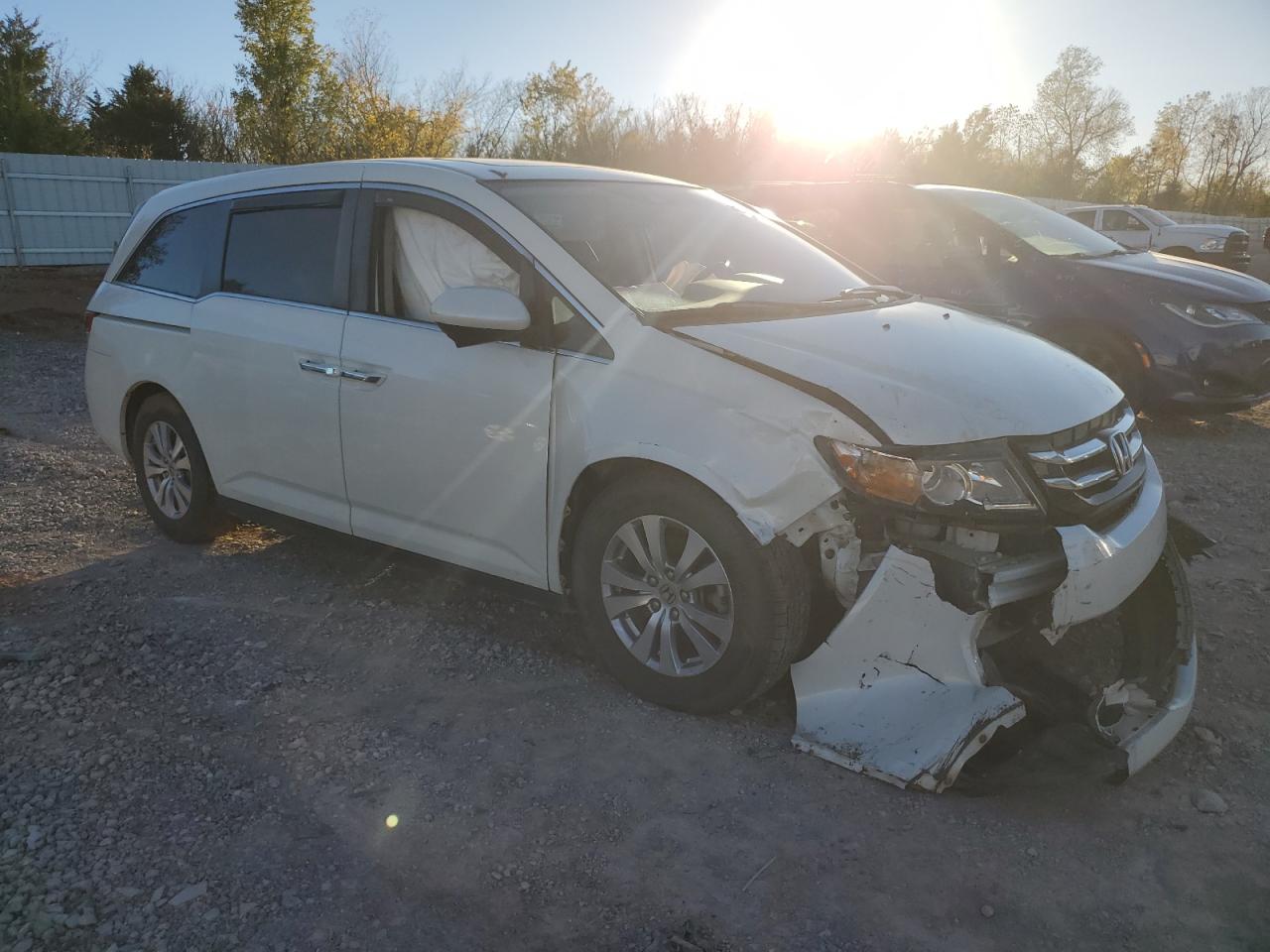 2016 Honda Odyssey - Image 4