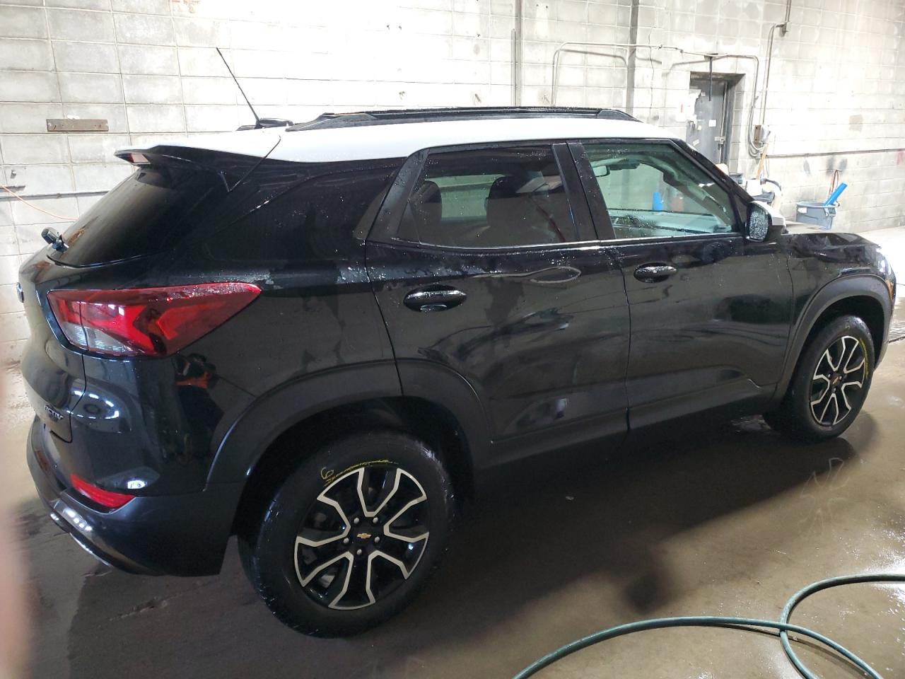 2021 Chevrolet TrailBlazer - Image 3