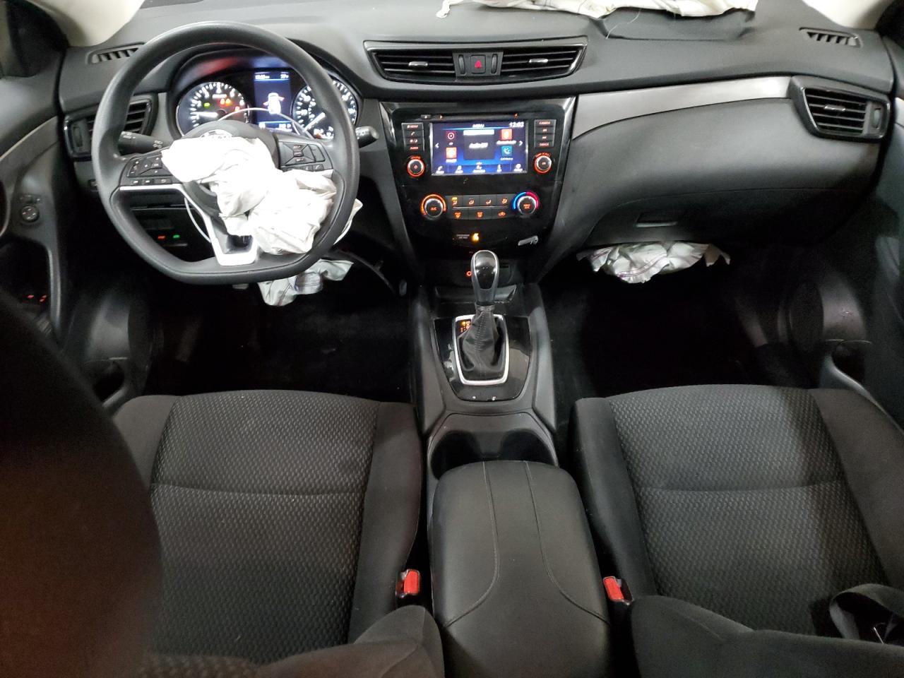 2020 Nissan Rogue - Image 8