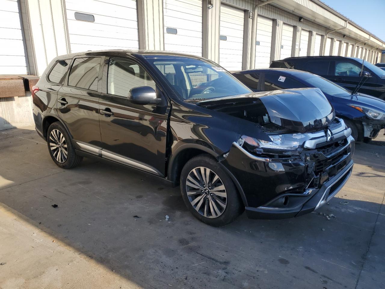 2020 Mitsubishi Outlander - Image 4