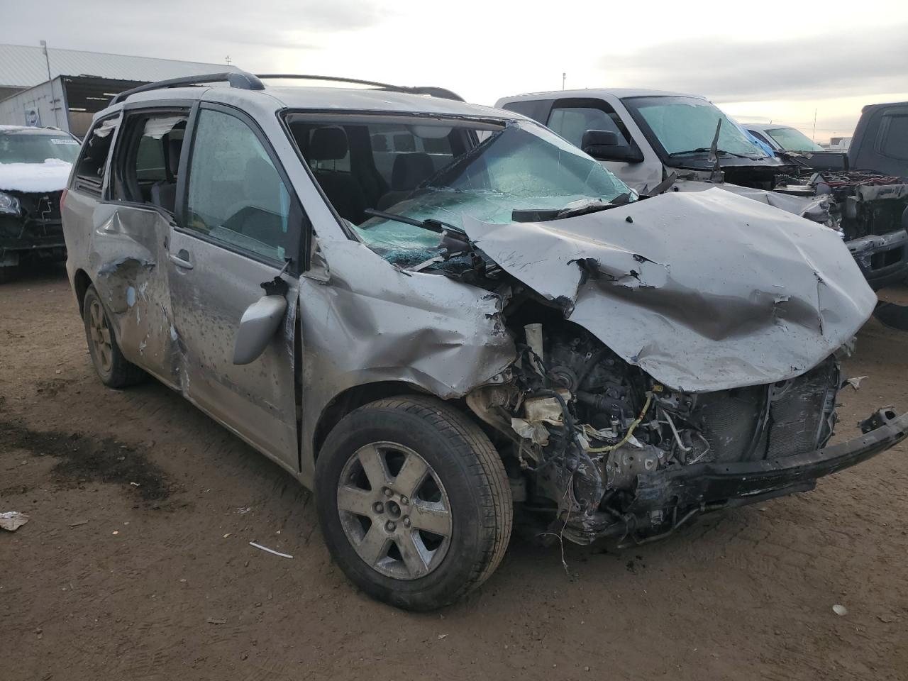 2007 Toyota Sienna - Image 4