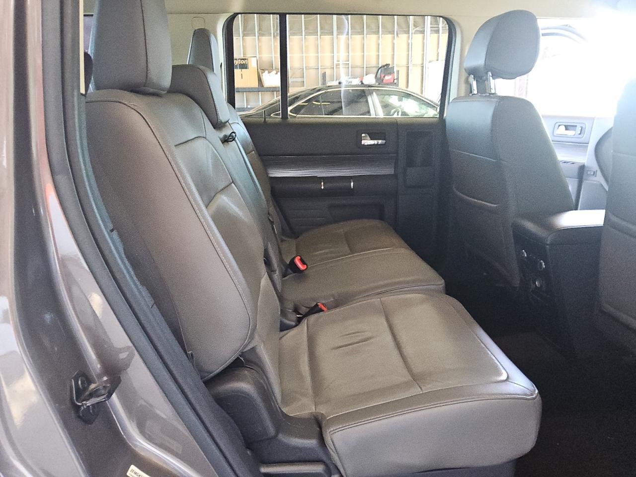 2019 Ford Flex - Image 11