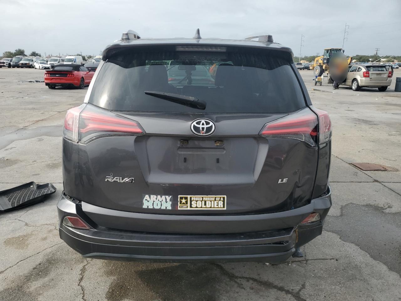 VIN JTMZFREV3HJ701815 2017 TOYOTA RAV4 no.6